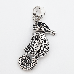 Pendentif hippocampe