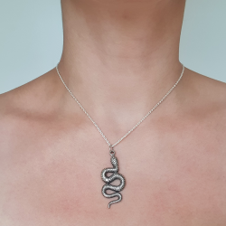 colgante de serpiente de plata