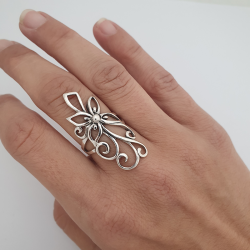 anillo de flor  largo