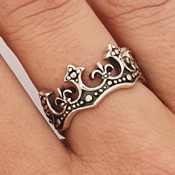 anillo de la corona