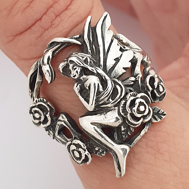 Fairy and roses ring 