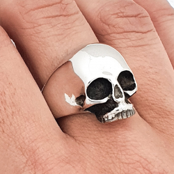 Smooth skull ring Keith Richards style