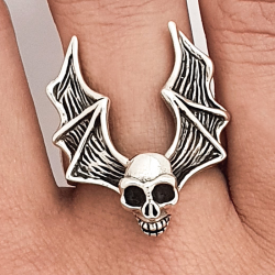 Bague argent tête de mort ailes