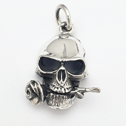 Pendentif tête de mort et rose