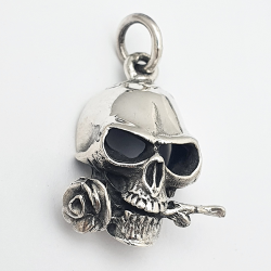 Skull pendant with rose